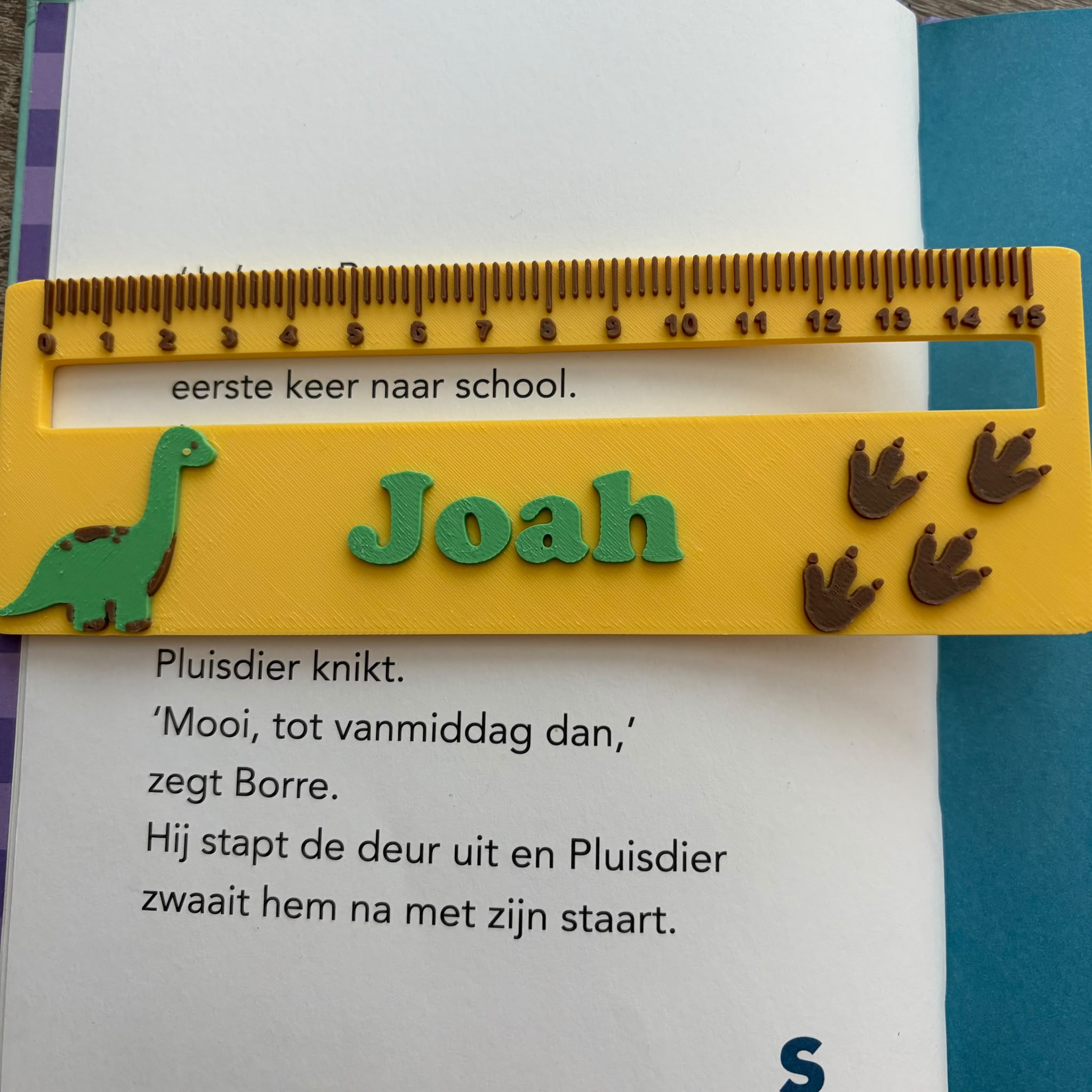 Gepersonaliseerd leeshulpje met naam – Dino